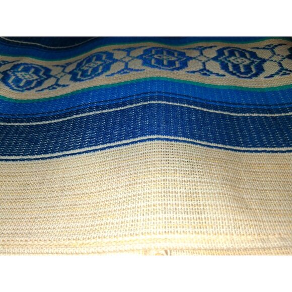 4 Vintage Woven Acrylic Tablecloth Pieces Huge - Picture 4 of 7